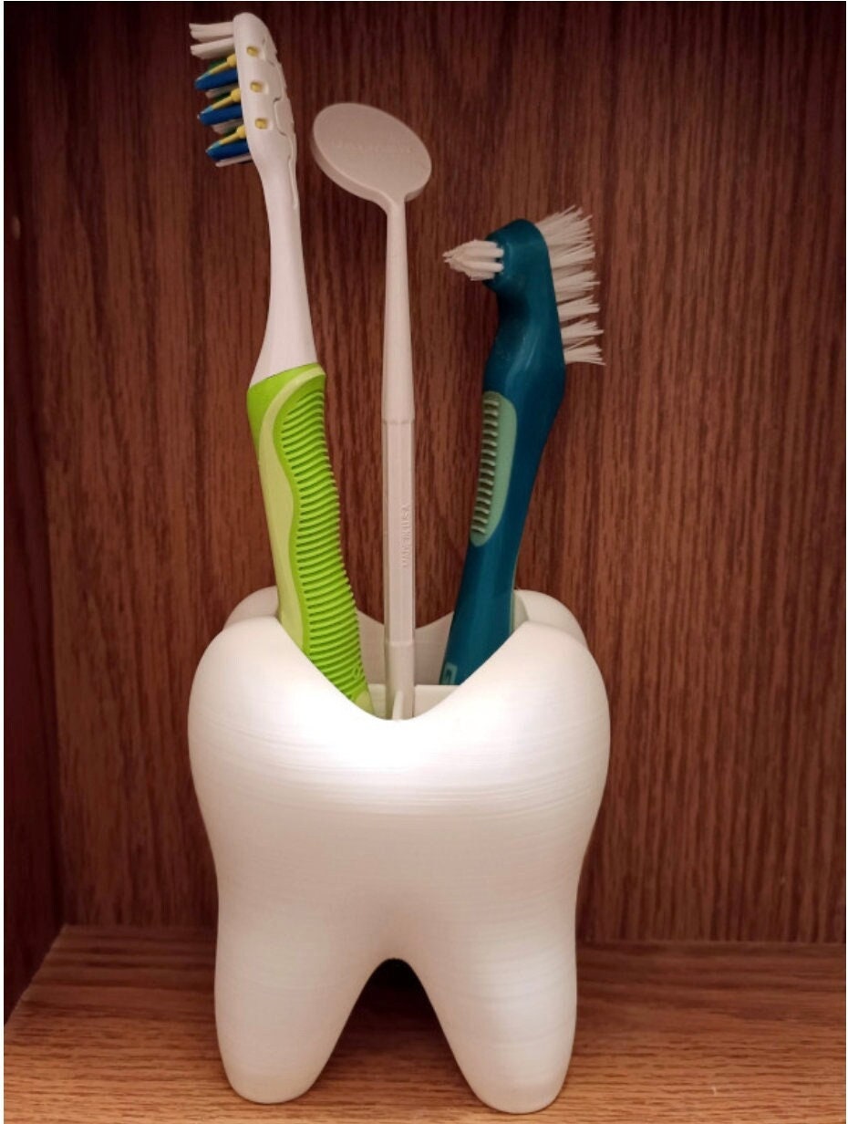 Toothbrush holder, toothbrush container, toothbrush storage, bathroom organizer, tooth, bathroom supplies, toothbrush, toothpaste, Dividers